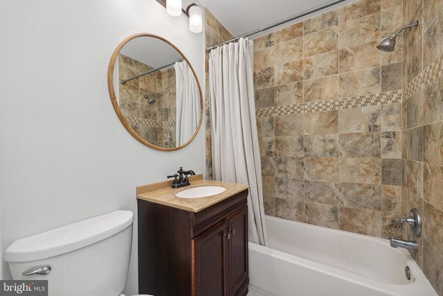 10131 FAIR WOODS DR, Fairfax, VA 22030