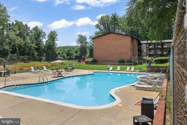 10131 FAIR WOODS DR, Fairfax, VA 22030