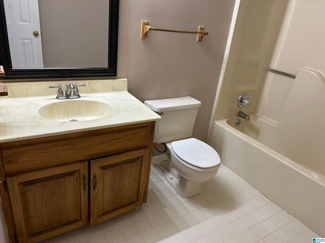 1205 DEREK DRIVE SW, Jacksonville, AL 36265