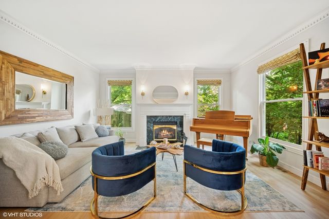 2007 Wilmette Avenue, Wilmette, IL 60091