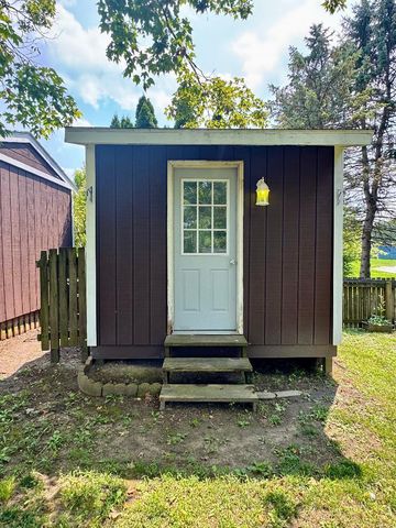 3707 Oak Grove Drive, Valparaiso, IN 46383