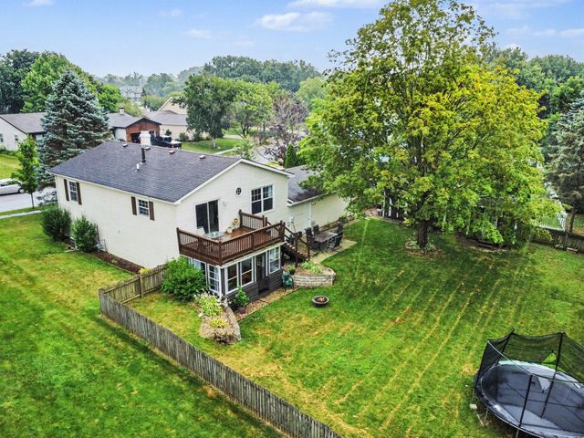 3707 Oak Grove Drive, Valparaiso, IN 46383
