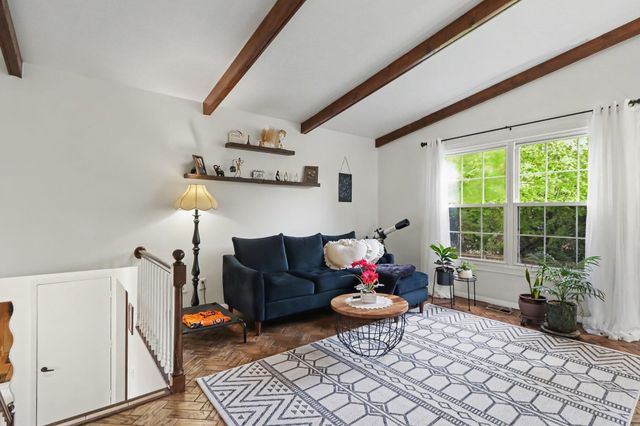3707 Oak Grove Drive, Valparaiso, IN 46383