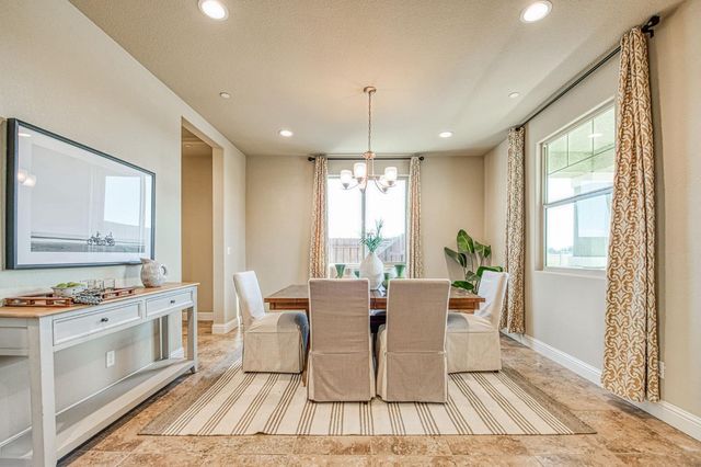 7280 E Berkeley Avenue, Fresno, CA 93737