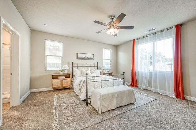 7280 E Berkeley Avenue, Fresno, CA 93737