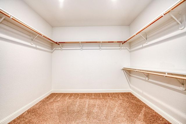 7280 E Berkeley Avenue, Fresno, CA 93737