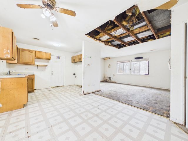 16213 Saint Louis Avenue, Markham, IL 60428