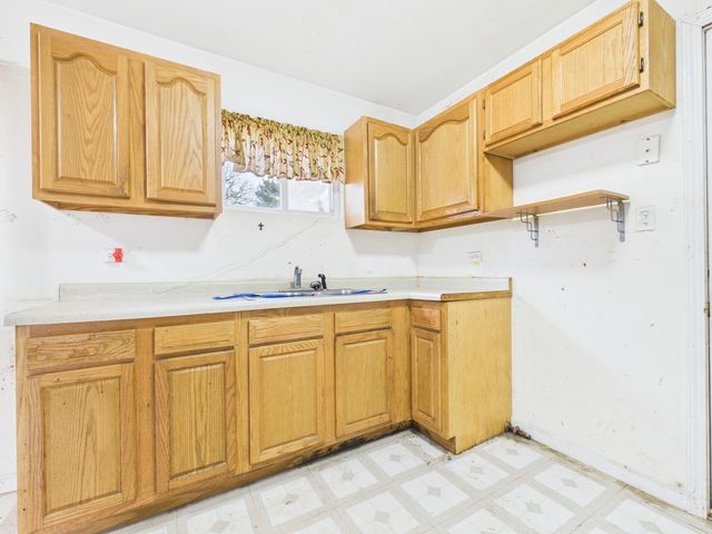 16213 Saint Louis Avenue, Markham, IL 60428