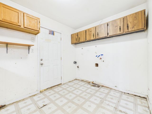 16213 Saint Louis Avenue, Markham, IL 60428