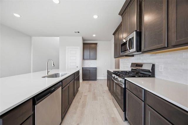8138 Goliad Way, Beasley, TX 77417