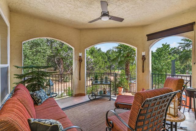 16 Swiftwater TRL, The Hills, TX 78738