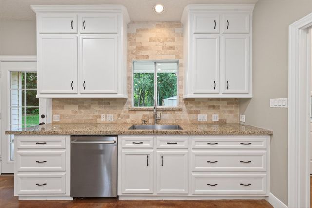 8626 Shadow Lane, Magnolia, TX 77354