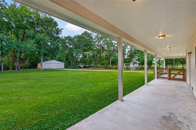 8626 Shadow Lane, Magnolia, TX 77354