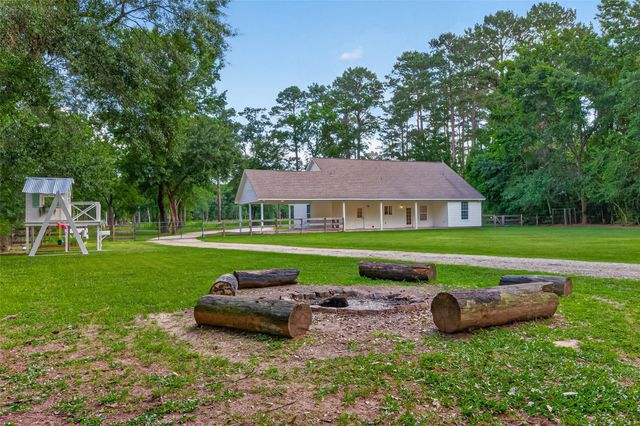 8626 Shadow Lane, Magnolia, TX 77354