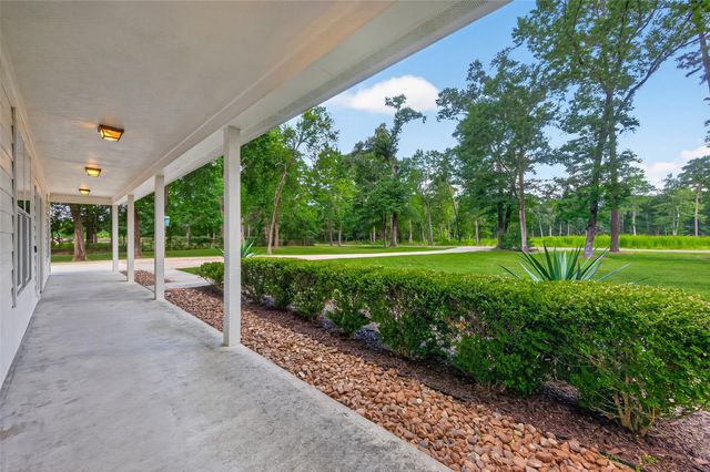 8626 Shadow Lane, Magnolia, TX 77354