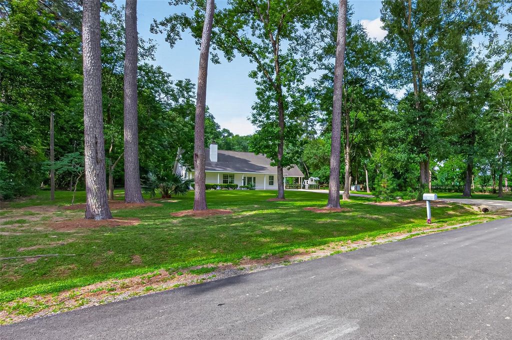 8626 Shadow Lane, Magnolia, TX 77354