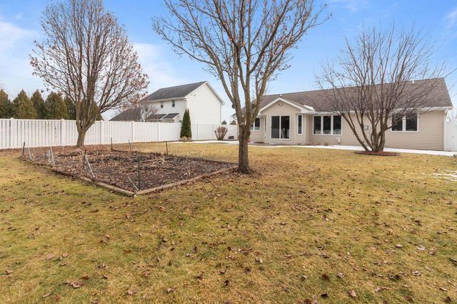 3082 WINNIPEG STREET, Menasha, WI 54952