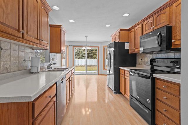 3082 WINNIPEG STREET, Menasha, WI 54952