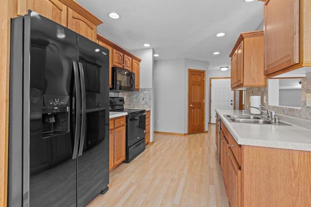 3082 WINNIPEG STREET, Menasha, WI 54952