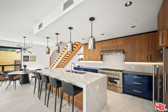 212 Bay Street 103, Santa Monica, CA 90405