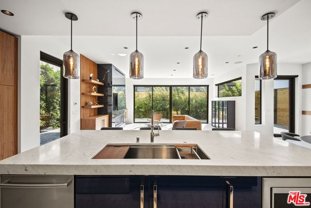 212 Bay Street 103, Santa Monica, CA 90405