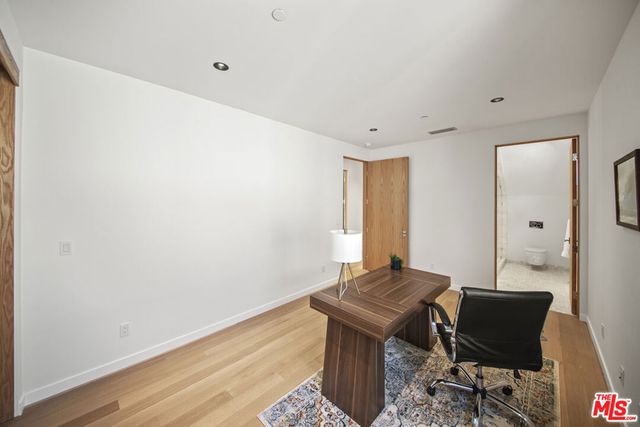 212 Bay Street 103, Santa Monica, CA 90405