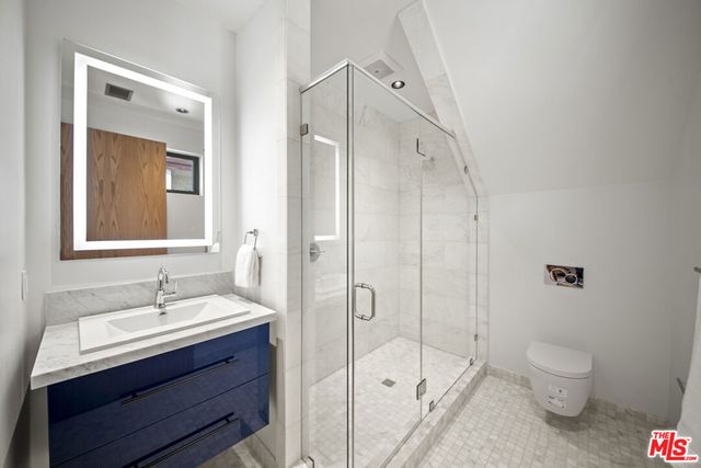 212 Bay Street 103, Santa Monica, CA 90405
