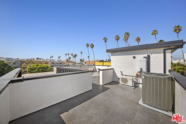 212 Bay Street 103, Santa Monica, CA 90405