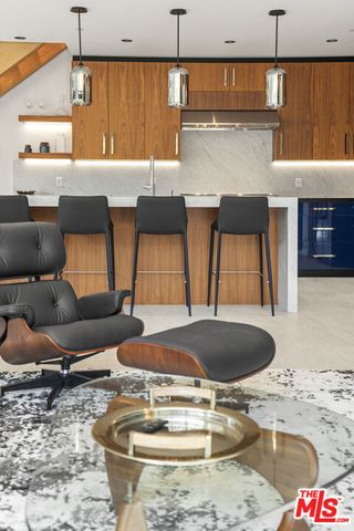 212 Bay Street 103, Santa Monica, CA 90405