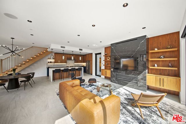 212 Bay Street 103, Santa Monica, CA 90405