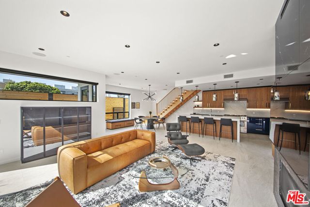 212 Bay Street 103, Santa Monica, CA 90405