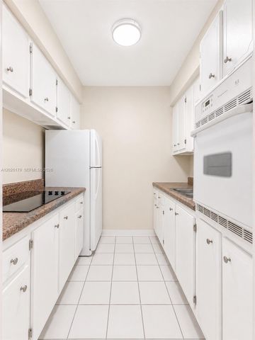 4405 NE 21st Ave 15, Fort Lauderdale, FL 33308