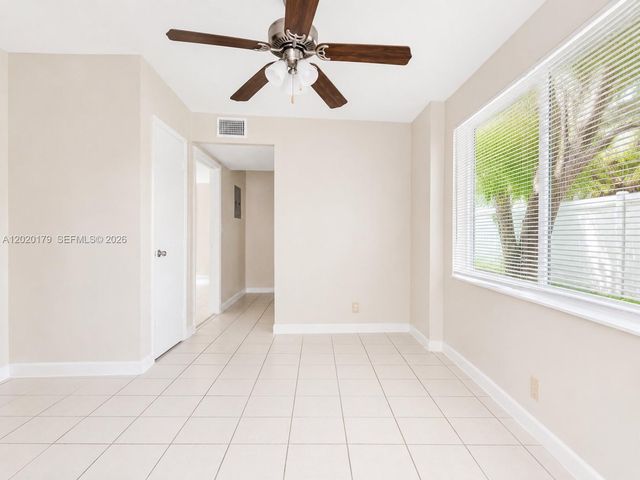 4405 NE 21st Ave 15, Fort Lauderdale, FL 33308