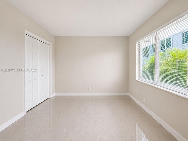 4405 NE 21st Ave 15, Fort Lauderdale, FL 33308