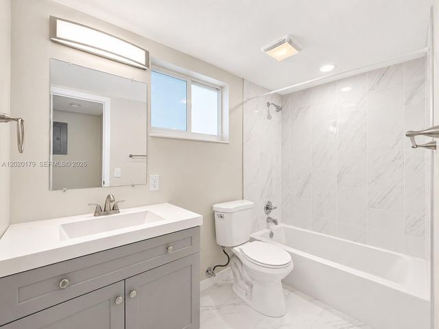 4405 NE 21st Ave 15, Fort Lauderdale, FL 33308