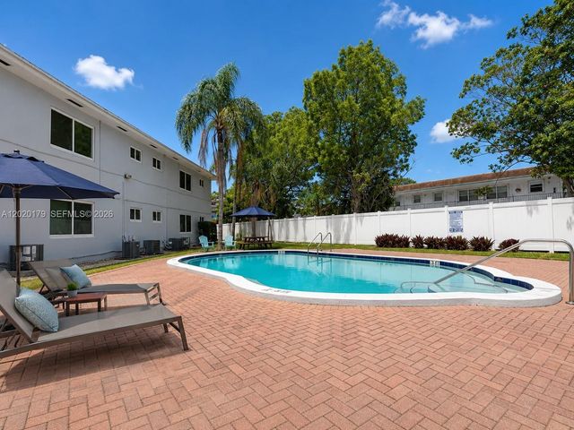 4405 NE 21st Ave 15, Fort Lauderdale, FL 33308