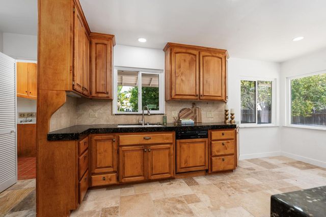4750 N Palm Ave, Fresno, CA 93704