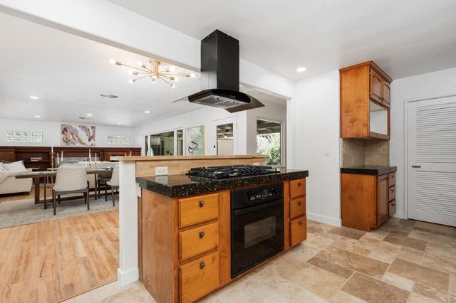 4750 N Palm Ave, Fresno, CA 93704