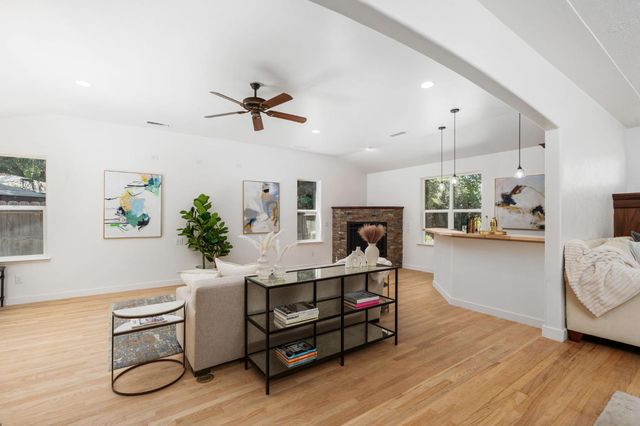4750 N Palm Ave, Fresno, CA 93704
