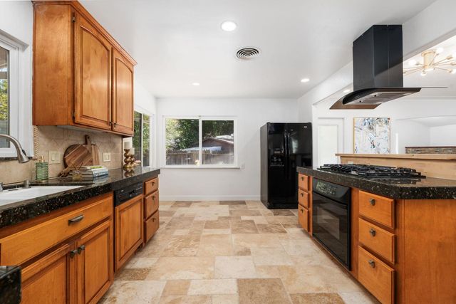 4750 N Palm Ave, Fresno, CA 93704