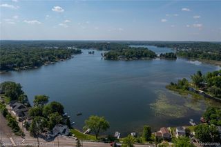7224 Andersonville Road, Clarkston, MI 48346