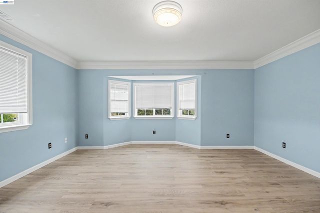 1536 Garvin Ave, Richmond, CA 94801