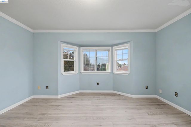 1536 Garvin Ave, Richmond, CA 94801