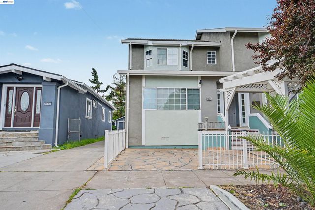 1536 Garvin Ave, Richmond, CA 94801