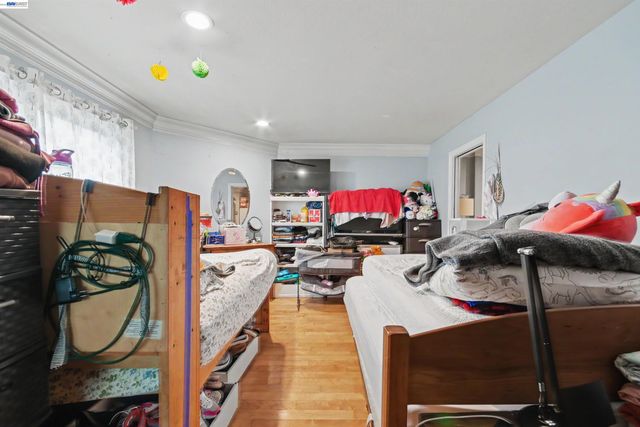 1536 Garvin Ave, Richmond, CA 94801