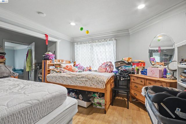 1536 Garvin Ave, Richmond, CA 94801