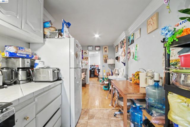 1536 Garvin Ave, Richmond, CA 94801