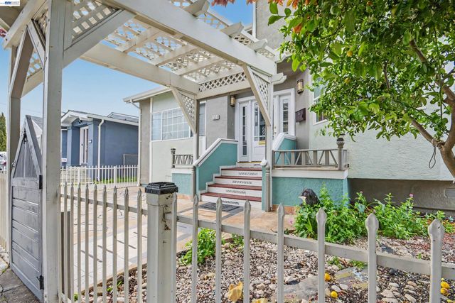 1536 Garvin Ave, Richmond, CA 94801