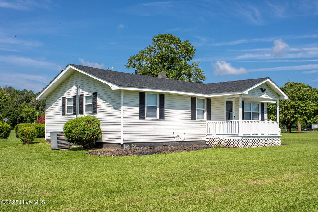 442 Woodville Road, Hertford, NC 27944
