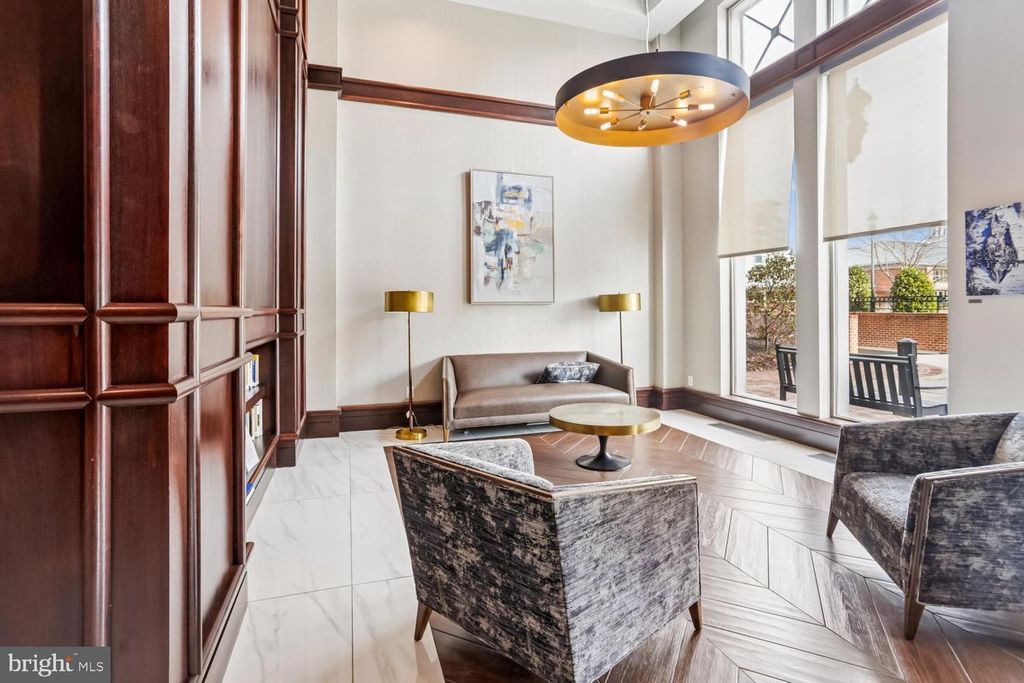 Image 39 of property listing at 5809 NICHOLSON LN #1001, Rockville, MD 20852